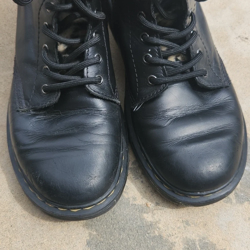 Dr. Martens 1460 Serena black Fluff cheetah Leather boots size 5